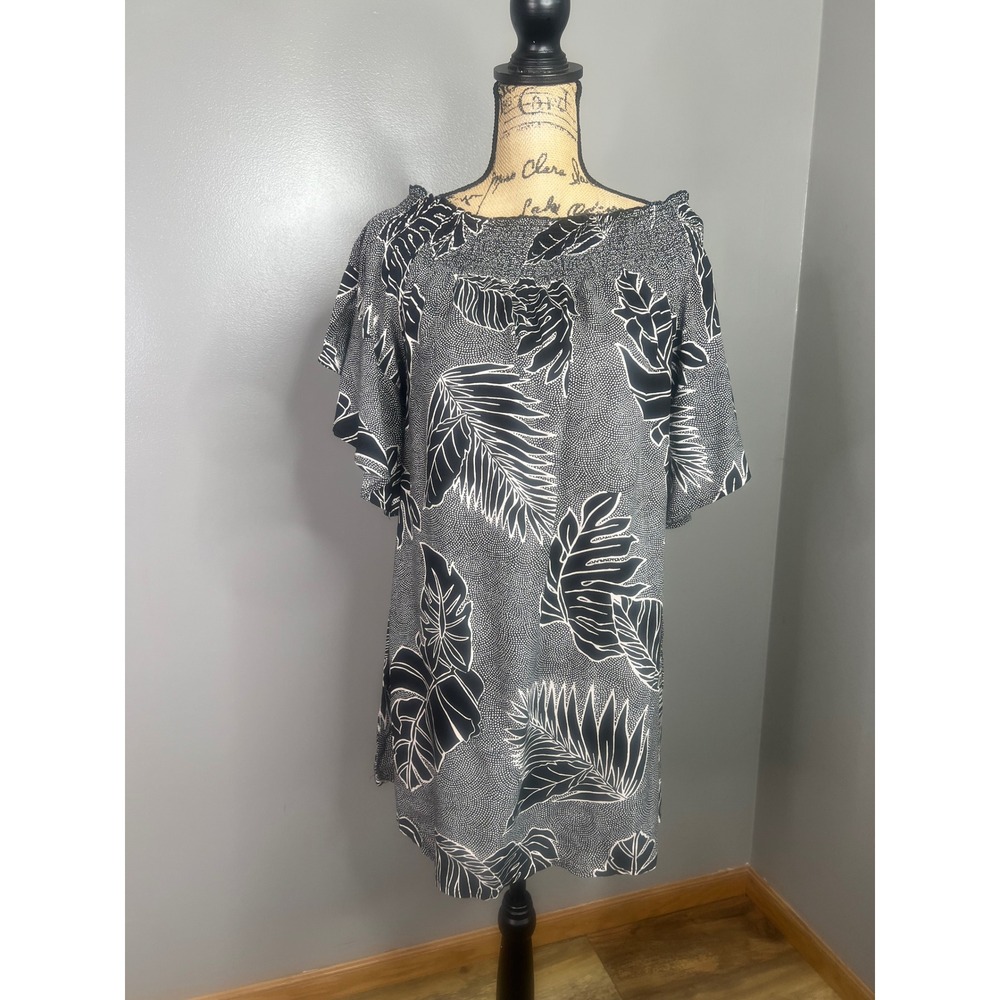 Beach Island tropical leaf print swim coverup size medium Beach  island travel,